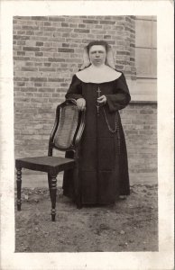 Letcher South Dakota NUN with Rosary Beads Vande Voorde Family RPPC Postcard W16