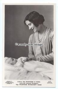 r2049 - Duchess of York with her baby daughter Princess Margaret - postcard