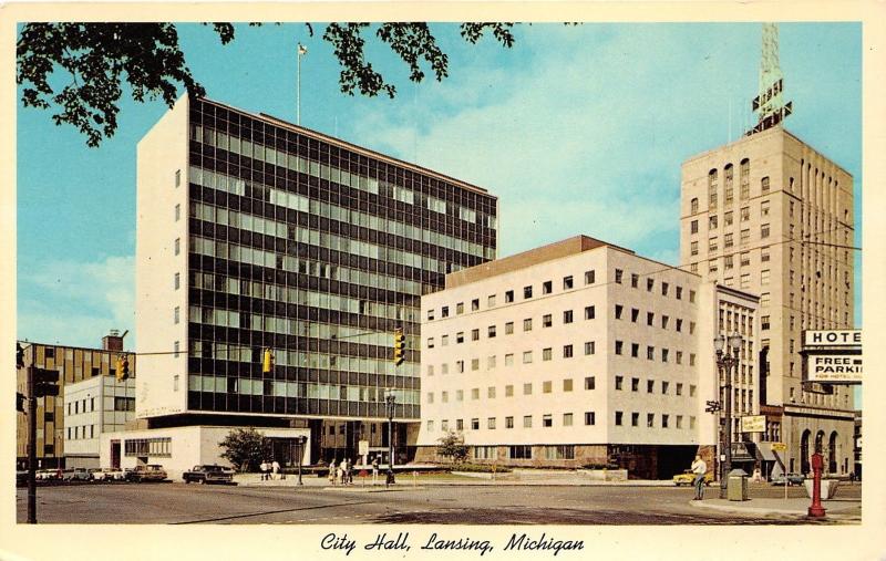 Lansing Michigan~City Hall Building~People @ Street Corner~50s Cars~York News Pc