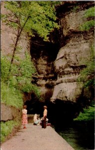 Wisconsin Roaring River Spring Near Cassville
