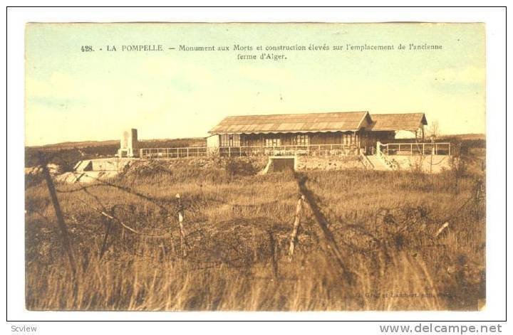 Monument Aux Morts Et Construction Eleves Sur l´Emplacement De l´Ancienne F...