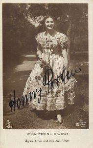 Cinema star film glamor actress postcard Henny Porten