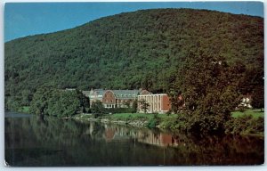 Postcard - Kent School For Boys On The Housatonic River - Kent, Connecticut