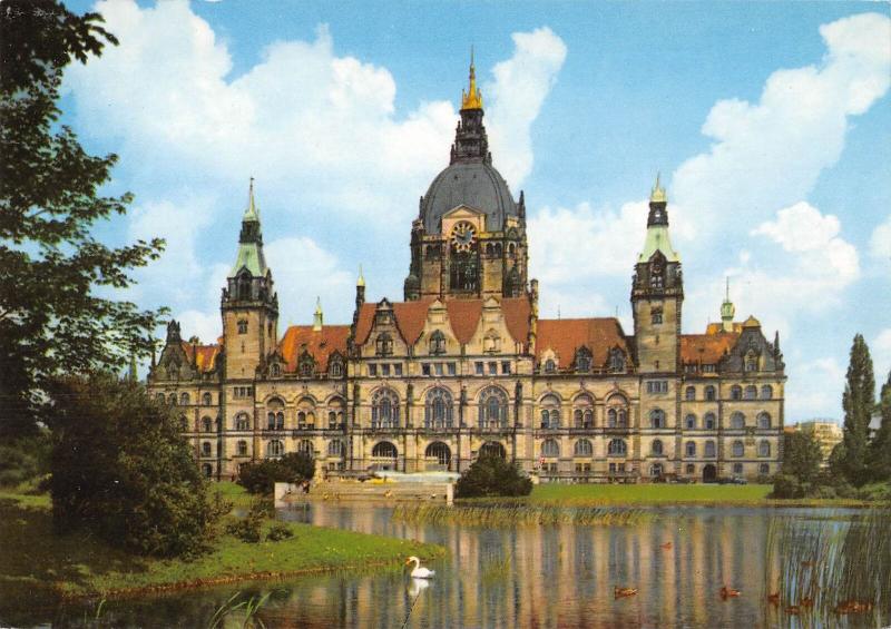 GG13742 Hannover Rathaus Town Hall Lake Swan Bird