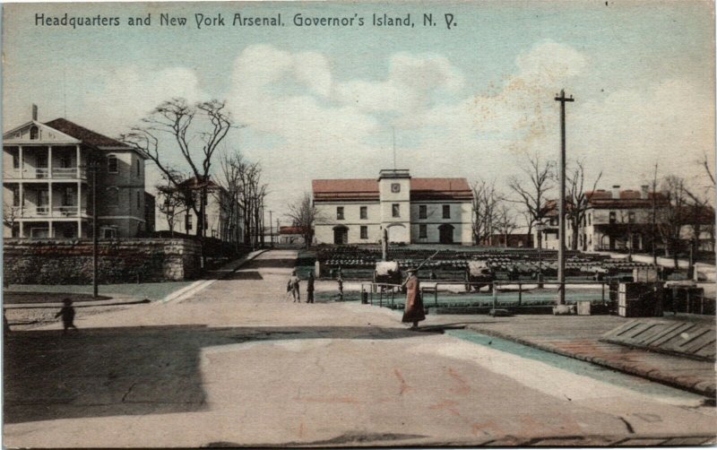 Postcard NY Governor's Island Headquarters and New York Arsenal 1910s K20