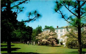 North Carolina Southern Pines Hollywood Hotel and Putting Green