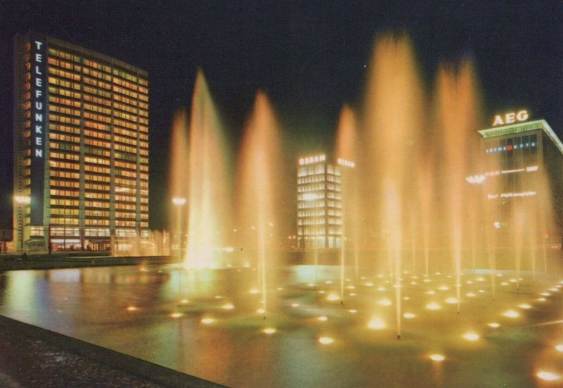 Germany Postcard - Berlin - Ernst-Reuter-Platz  RR7648