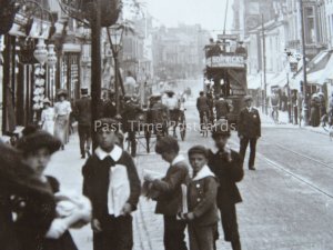 NORTHAMPTON Gold Street shows HOTEL & BOYS SELLING NEWSPAPERS c1905 RP Postcard