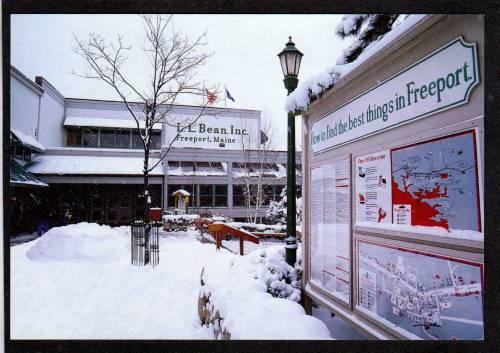 ME LL Bean L L Dept Store FREEPORT MAINE Postcard