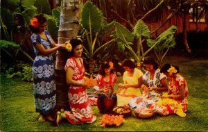 Hawaii Honolulu Native Girls Stringing Leis