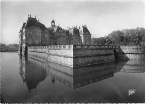 BR6925 Melun Vaux le Vicomte Les Fosse et le Chateau  france