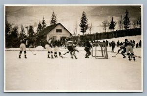 HOCKEY GAME ITALIAN VINTAGE REAL PHOTO POSTCARD RPPC