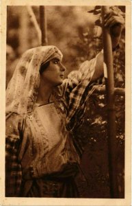 CPA AK Jeune Femme Arabe - Scenes et Types d'Algerie ALGERIE (856180)