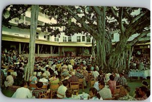 Banyan Tree on the Lanai w Entertainment at Moana Hotel Waikiki Hawaii Postcard