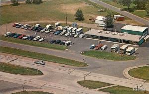 1970s Kohl's Auto Company Chippewa Falls Wisconsin Jahnke postcard 6912