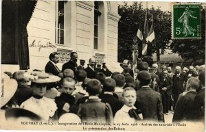 CPA VOUVRAY - Inaug de l'École Municipale (211072)