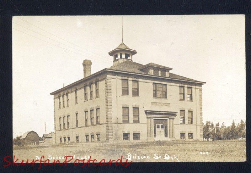 RPPC BRITTON SOUTH DAKOTA SCHOOL HOUSE VINTAGE S.D. REAL PHOTO POSTCARD 1913