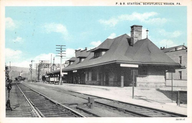 Schuylkill Haven Pennsylvania P. & R. Station, Sky Tinted Vintage PC U6228