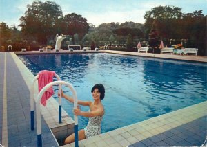 France woman swimming pool    Postcard