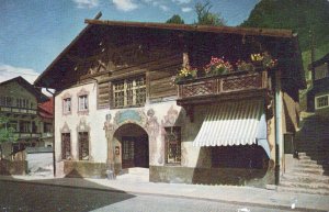 VINTAGE POSTCARD TYPICAL GUEST HOUSE AND STREET SCENE GARMISCH BAVARIA GERMANY