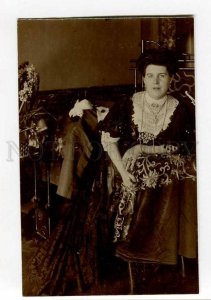 264968 RUSSIA ST.PETERSBURG Rich Woman Lady Vintage REAL PHOTO