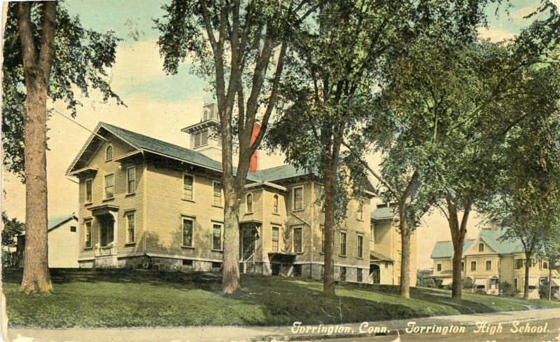 Postcard Early View of Torrington High School in Torrington, CT.   L!