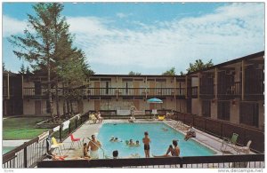 Swimming Pool,  Cairn-Croft Motor Hotel,  Niagara Falls, Ontario,  Canada,  4...