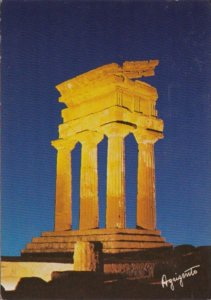 Italy Agrigento Templo di Castore e Polluce detto dei Dioscuri Notturno