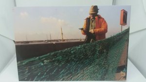 Vintage Postcard Mending the Fishing Nets  at Old Leigh on Sea Essex 1980s