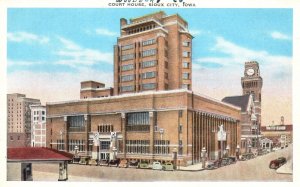 Court House Building & Street View Landmarks Sioux City Iowa IA Postcard