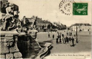 CPA TARBES La Place Marcadieu et Entrée Rue de l'Orient (414818)