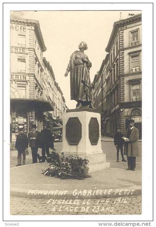 RP, Monument Gabrielle Petit Fusillee Le 1-4 1916 A L'Age De 23 Ans