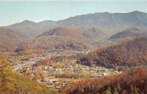 Gatlinburg Tennessee Bird's Eye View of Busines Section~Mount Le Conte Bknd~'60s