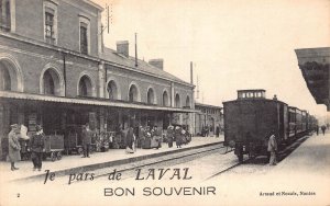 France Je pars de Laval Bon Souvenir Train Station Interioir Wagon postcard C324