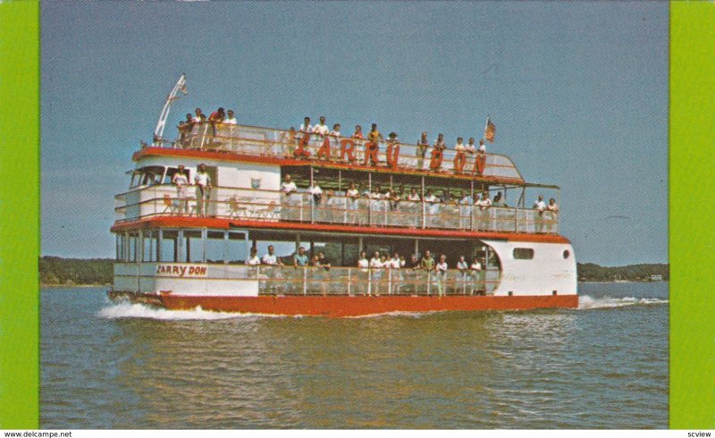 200 Passenger Larry Don Boat Sailing from the Casino Pier, Bagnel Dam, Missou...