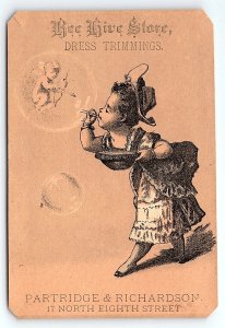 c1880 BEE HIVE STORE PHILADELPHIA PA DRESS TRIMMINGS VICTORIAN TRADE CARD P1937