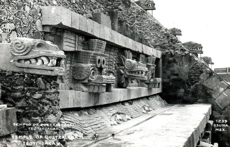 VINTAGE POSTCARD 1970s REAL PHOTO RPPC - TEMPLE OF QUETZALCOATL OSUNA MEXICO