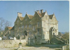 Wiltshire? Postcard - The Frontal View of Cheney Court Hotel - TZ12378