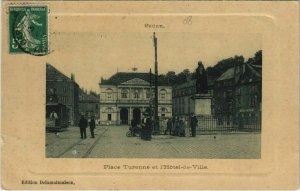 CPA SEDAN - Place Turenne et l'Hotel de Ville (134782)