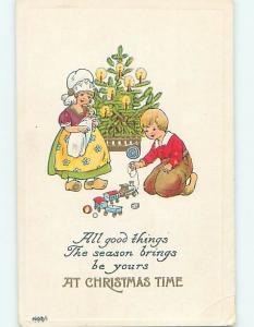 Pre-Linen christmas GIRL WITH DOLL WATCHES BOY PLAY WITH TOY TRAIN HQ6834