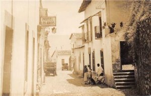 RPPC Hotel Los Arcos, Taxco, Gro., Mexico c1920s Vintage Postcard