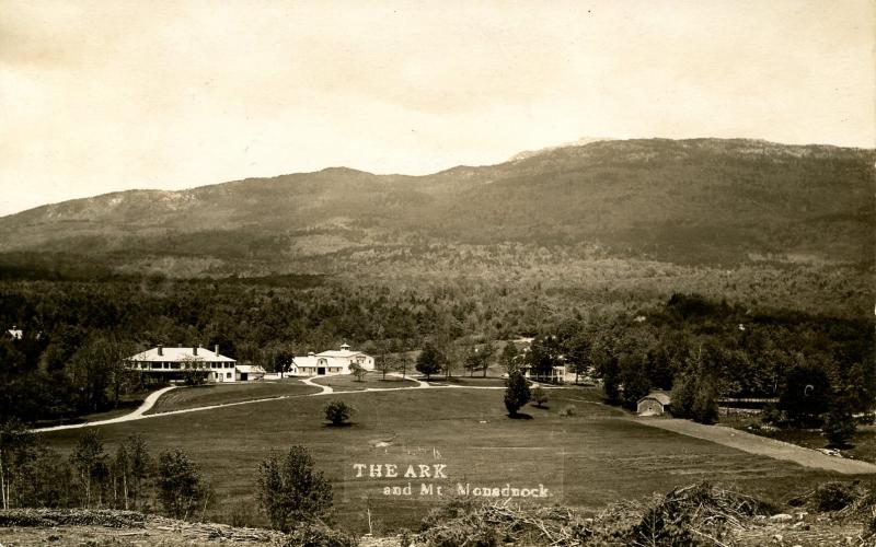 NH - Jaffrey. The Ark (Hotel).    *RPPC