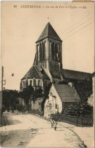 CPA OUISTREHAM - La rue du Port et l'Église (140957)