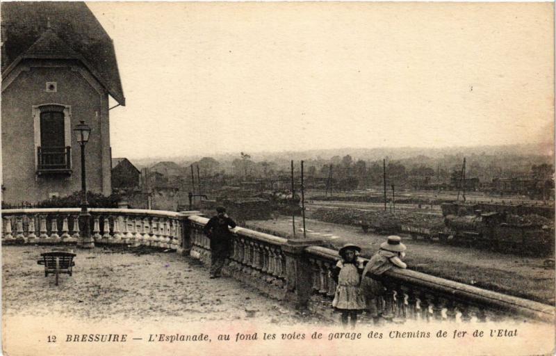 CPA BRESSUIRE L'Esplanade su fond les voies de garage de Chemin de... (297458)