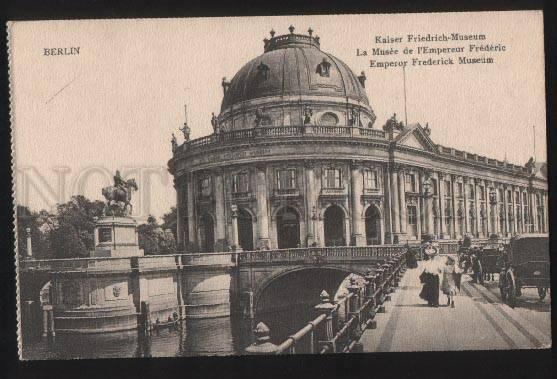 100705 GERMANY Berlin Kaiser Friedrich-Museum CARS Vintage PC