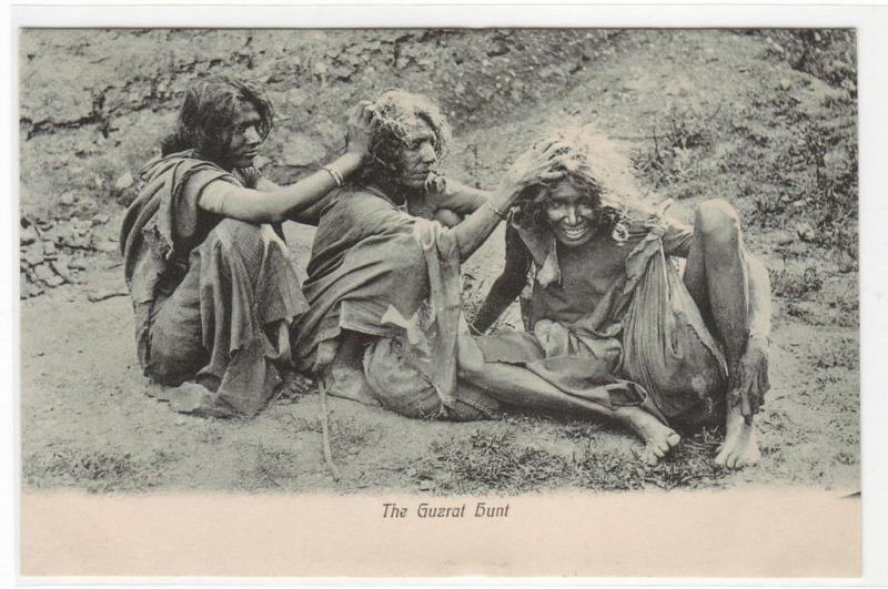 The Guzrat Gujarat Hunt Hair Grooming Women India 1910c postcard