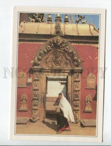 470184 1990 advertising world attractions Nepal Bhadgaon gate royal palace