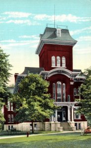 Watseka, Illinois - The Iroquois County Court House - c1940 - Vintage Postcard