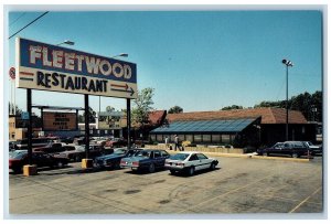 Springfield Illinois Postcard Fleetwood Restaurant North Dirksen Parkway c1960