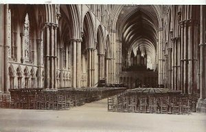 Lincolnshire Postcard - Lincoln Catherdal - Nave East  U1206